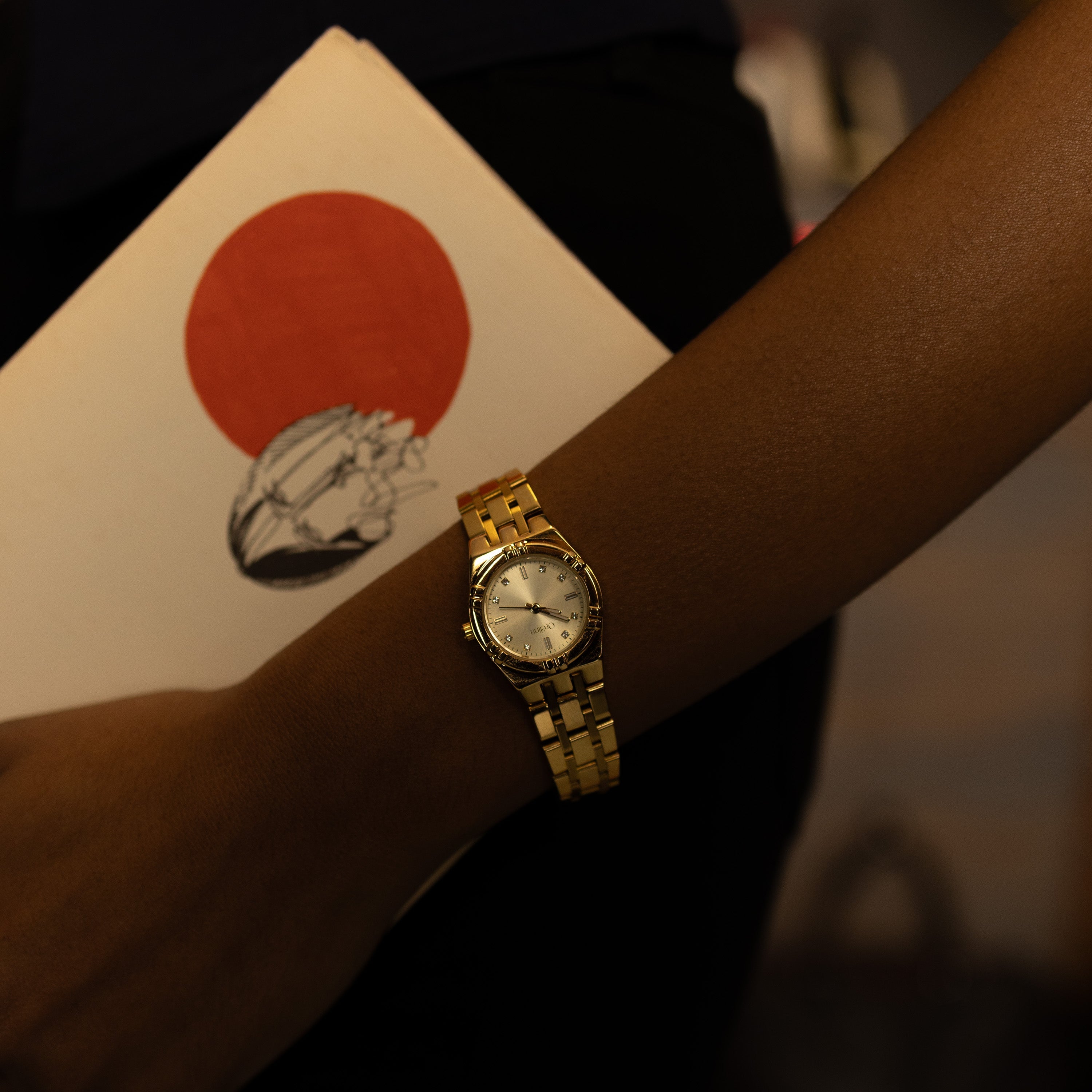 The Elara Watch Champagne