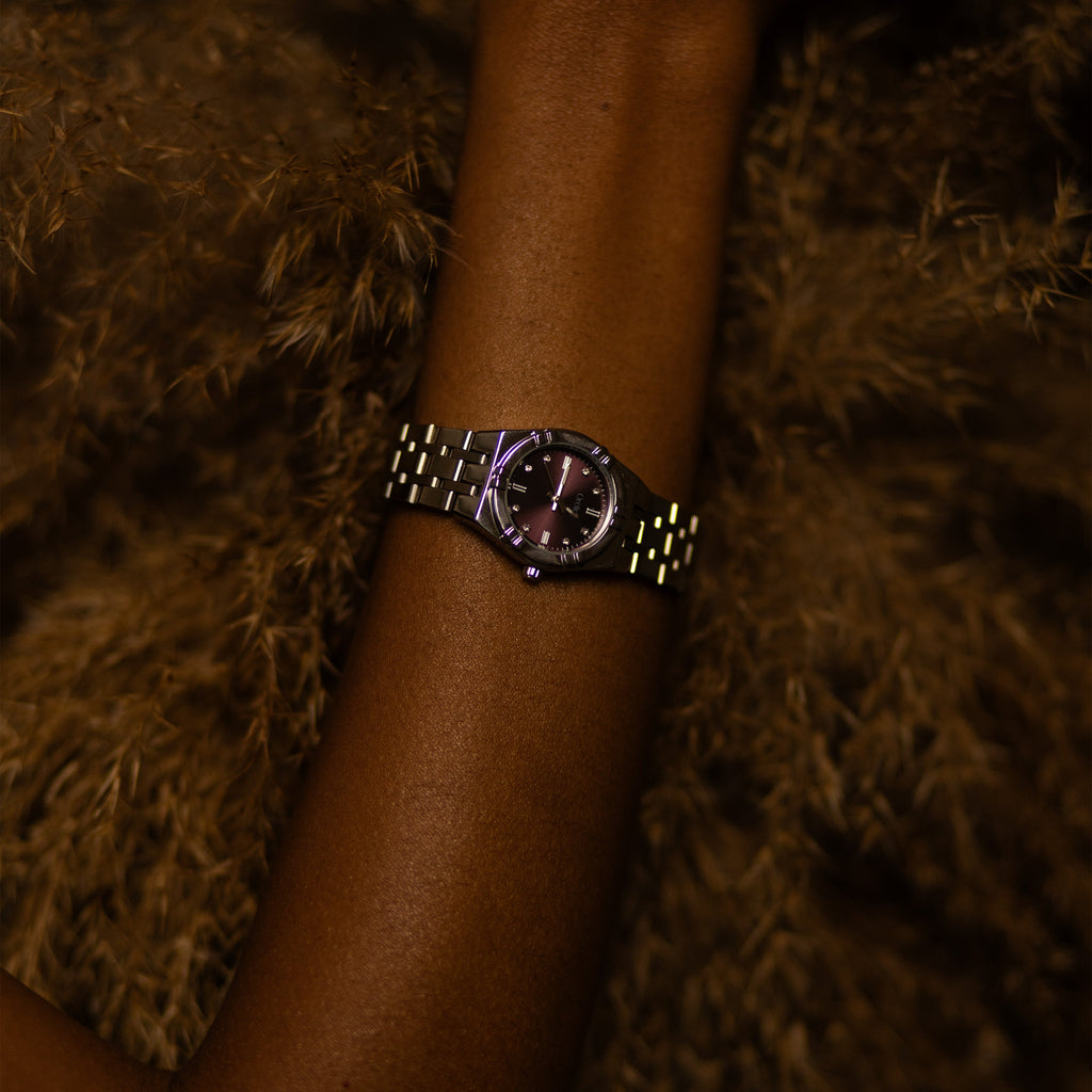 The Elara Watch - Silver Plum