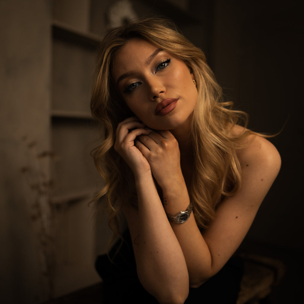 The Elara Watch - Silver Plum